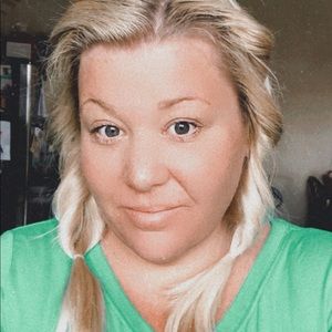 Welcome to my closet 🤗😃